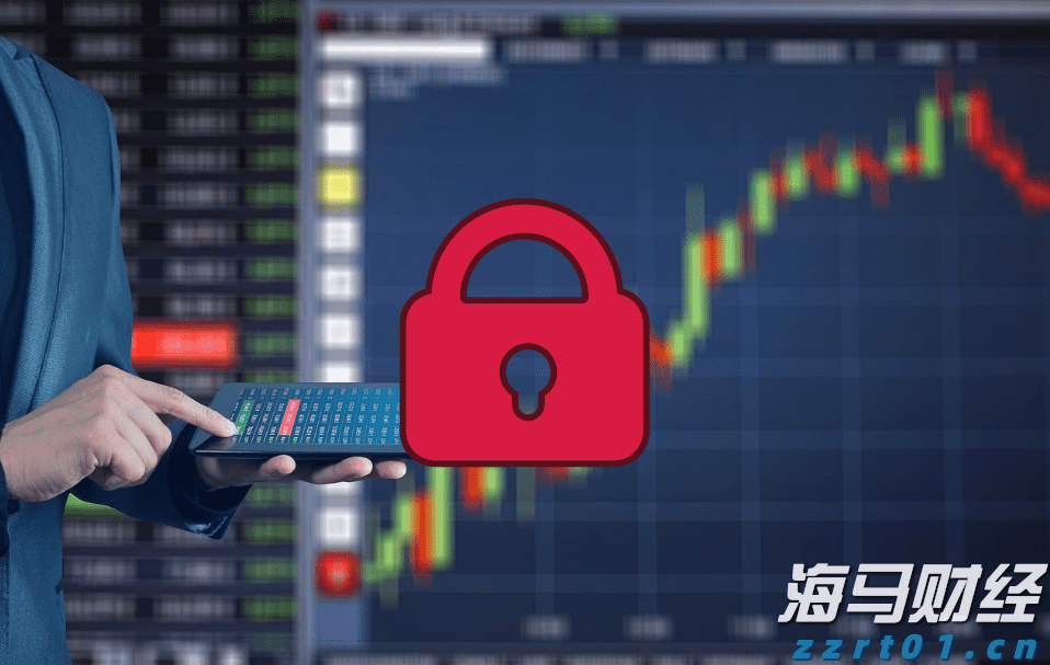 年近八旬大爷用贴纸把身份证改小10岁，被查后请求：别告诉“翠花”